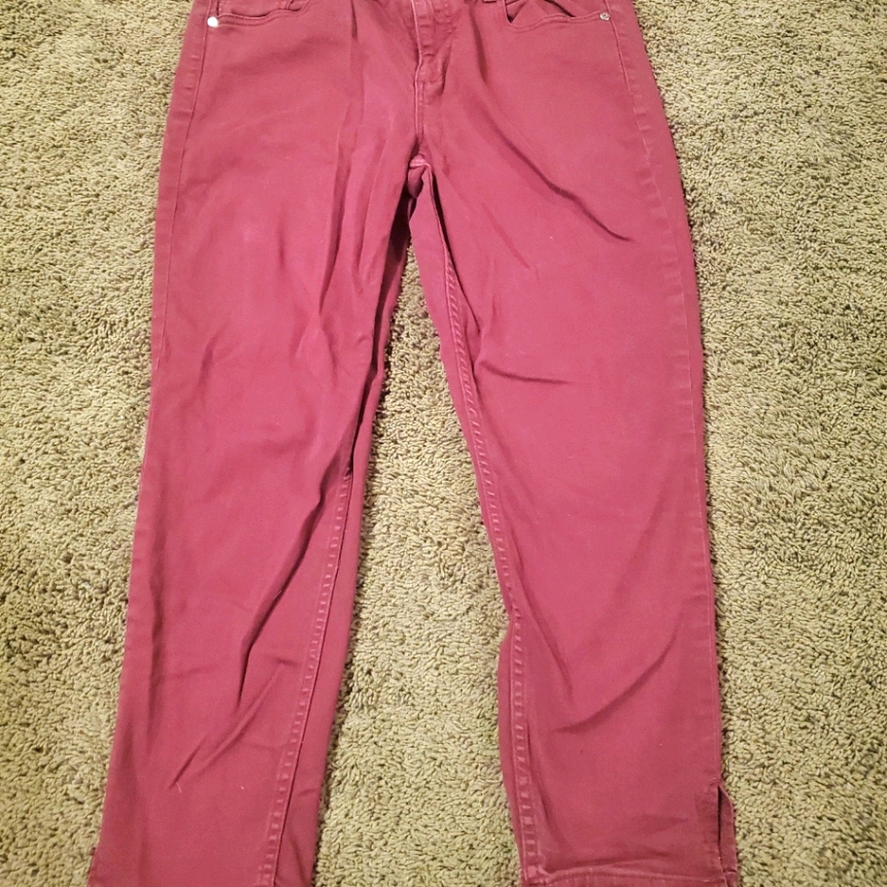 Womens High Rise Colored Jeans (Maroon)